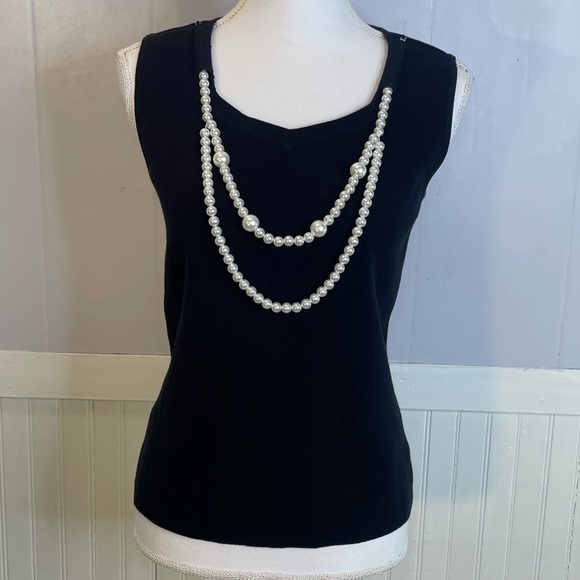 Vintage Black Tank Sweater with Removable Pearl Necklace – Size Small Petite - Picture 1 of 7